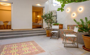 Onira Luxury Apartment